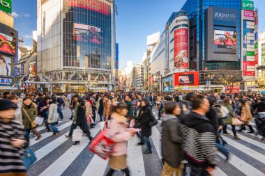Shibuya geçerken, tokyo, Japonya