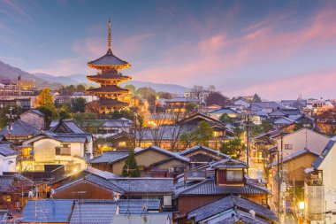Kyoto, Japonya eski şehir manzarası Higashiyama bölgesinde.