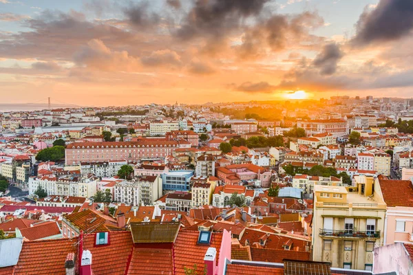 Lissabon, Portugal stadssilhuetten — Stockfoto