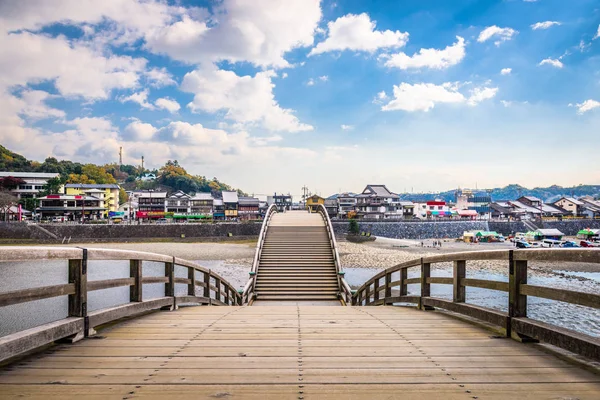 Iwakuni, Japón en el puente Kintaikyo — Foto de Stock