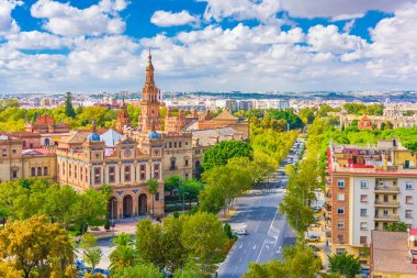 Sevilla, İspanya cityscape Plaza de Espana ile