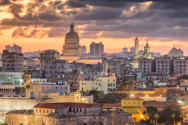 Havana, Cuba downtown skyline. — Stock Photo, Image