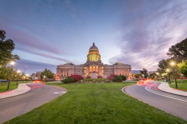 Idaho Eyalet Meclis Binası şafakta Boise, Idaho 'da.