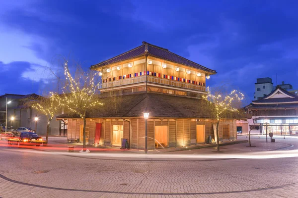 Kaga onsen, ishikawa, japanische Stadt der heißen Quellen in der Dämmerung. — Stockfoto