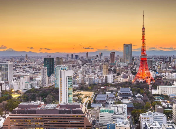 Tóquio, Japão skyline em Minato Ward com a Torre — Fotografia de Stock