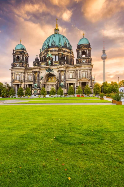 Catedral de Berlín en Berlín Alemania — Foto de Stock