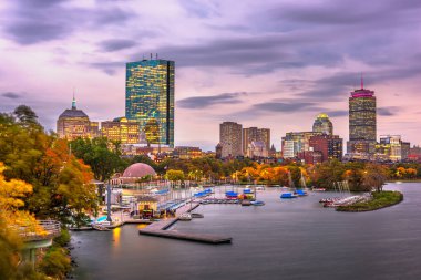 Boston, Massachusetts, ABD skyline Nehri üzerinde