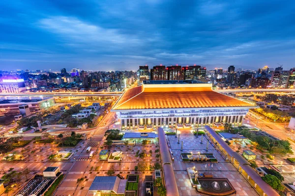 Taipei, Taiwan vid Taipeis centralstation i distriktet Zhongzheng — Stockfoto