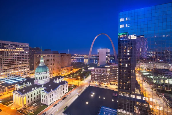 St. Louis, Missouri, Usa Krajobraz śródmieścia nocą — Zdjęcie stockowe