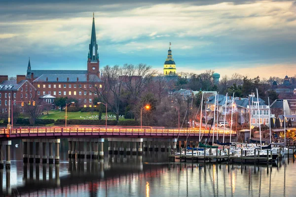 Annapolis, Maryland, Usa State House i Kościół Mariacki — Zdjęcie stockowe