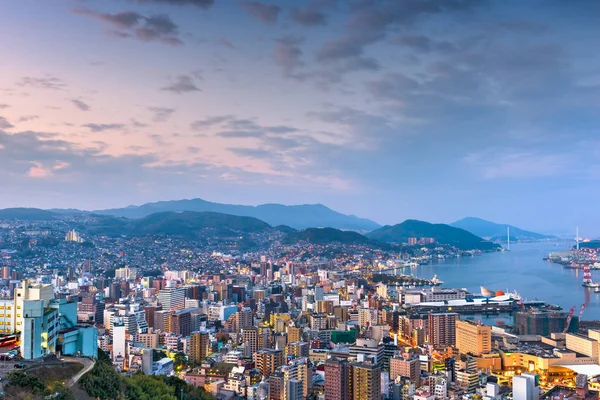 Nagasaki, Giappone paesaggio urbano al tramonto — Foto Stock