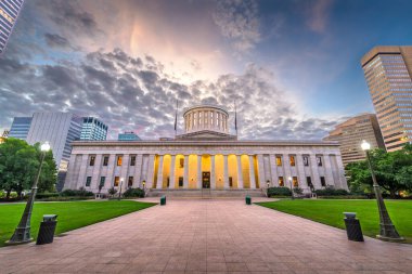 Columbus, Ohio, Abd şehir merkezinde Ohio Statehouse sabah.
