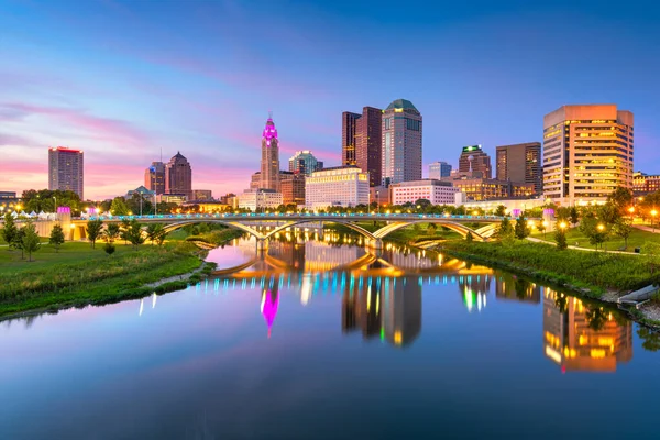 Columbus Ohio Amerikai Egyesült Államok Látképe Folyó Alkonyatkor — Stock Fotó