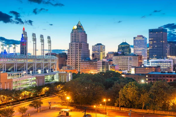 Cleveland Ohio Usa Skyline Céntrico Ciudad Por Noche — Foto de Stock