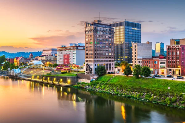 Charleston West Virginia Usa Skyline Downtown Nad Rzeką Zmierzchu — Zdjęcie stockowe