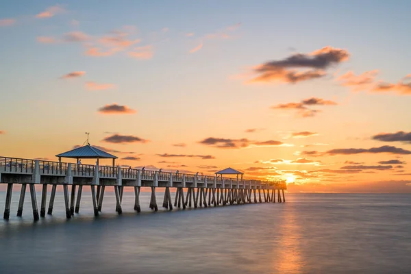 Juno Florida Abd Güneş Doğarken Juno Sahili Skelesinde — Stok fotoğraf