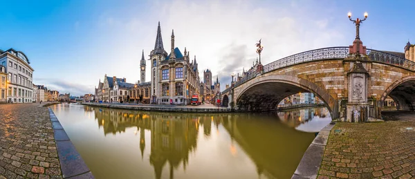 Gent Belgiens Gamla Stadsbild Från Graslei Gryningen — Stockfoto