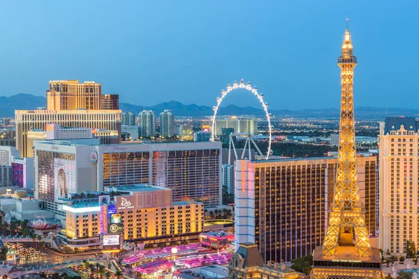 Las Vegas Nevada Abril 2018 Hoteles Casinos Largo Franja Atardecer — Foto de Stock