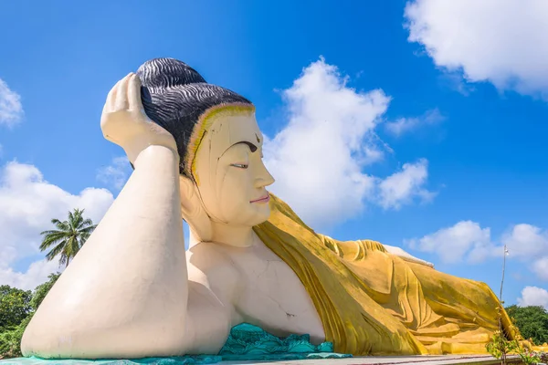 Bago Mianmar Mya Tha Lyaung Buda Reclinável — Fotografia de Stock