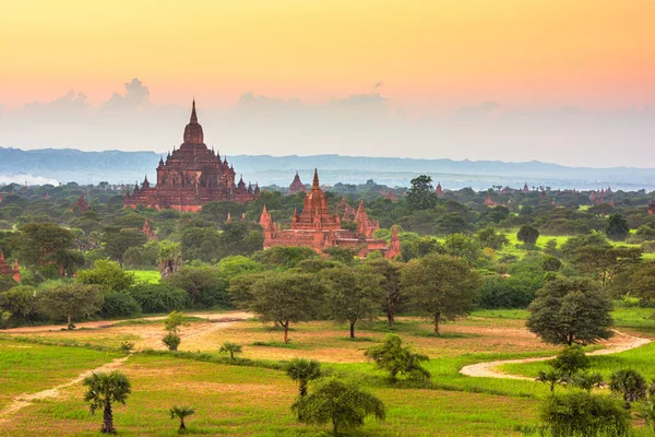 Bagan Mianmar Templomok Régészeti Övezetben Alkonyatkor — Stock Fotó