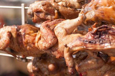 kızarmış tavuk eti şiş