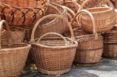 Ukrayna adil masters, hasır sepetleri