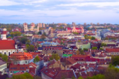 Doğal yaz Vilnius eski şehrin panoramik havadan görünümü