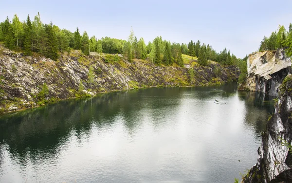 Karelya Ruskeala mermer Kanyon, yatay 