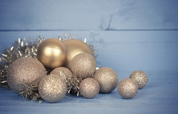 Brilho festivo: Natal decoração bauble sazonal férias de inverno — Fotografia de Stock