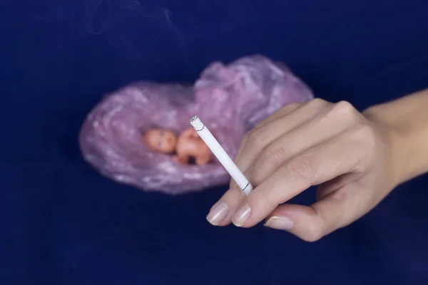 Gebelik sırasında sigara zarar