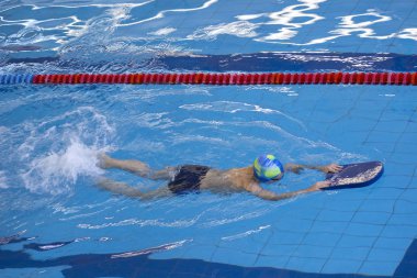 Fitness, Yüzme Havuzu çocuk faaliyetleri rekabet