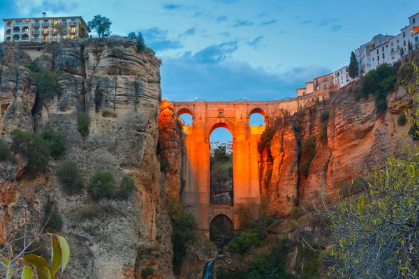 Puente Nuevo, Ny bro, om natten i Ronda, Spania – stockfoto