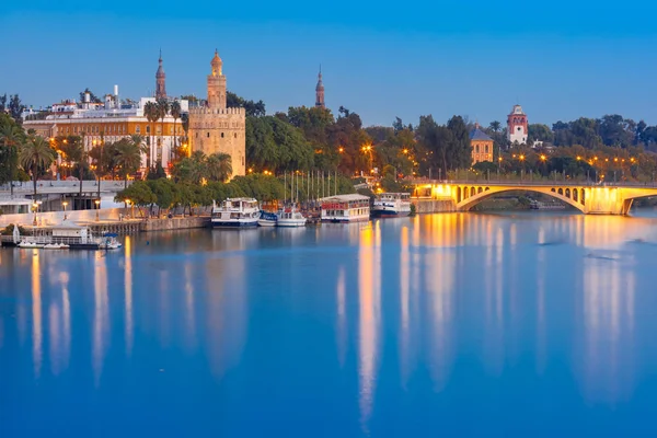 Torre del Oro la nuit à Séville, Espagne — Photo