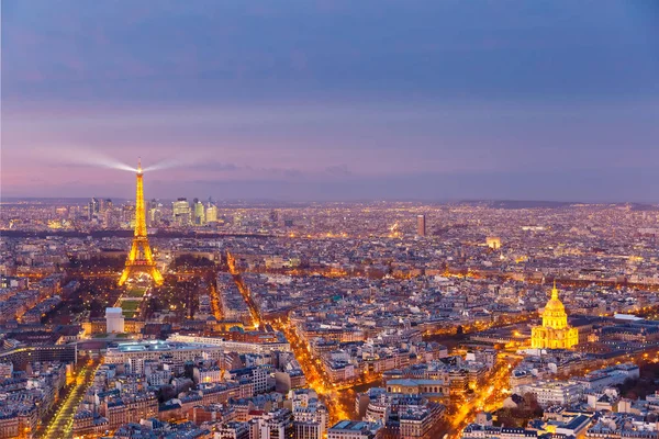 Wgląd nocy lotnicze Paryż, Francja — Zdjęcie stockowe