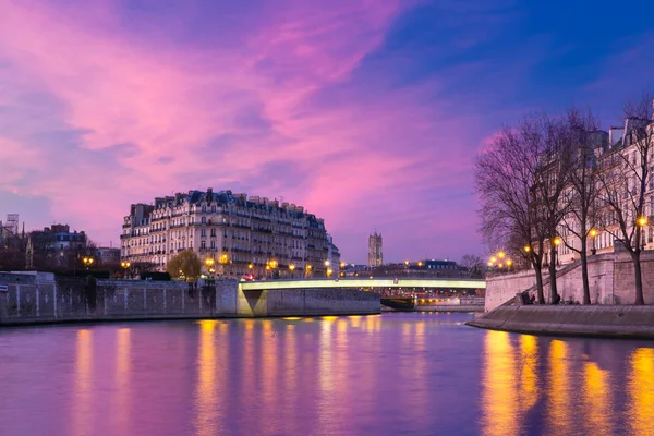Ile de La citovat při západu slunce, Paříž, Francie — Stock fotografie