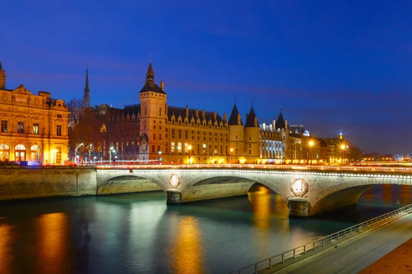 Conciergerie por la noche, París, Francia —  Fotos de Stock