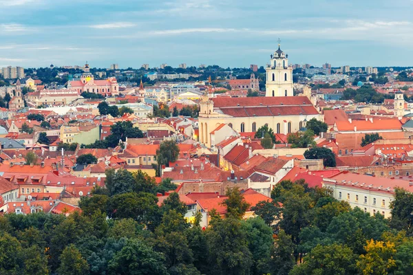 Вид с воздуха на Старый город Вильнюс, Литва . — стоковое фото