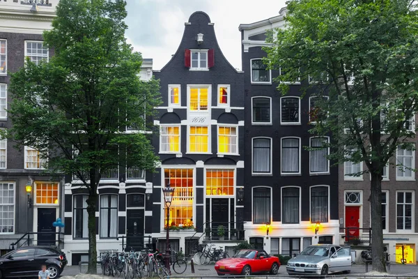 Hus natt Amsterdam, Holland, Nederländerna — Stockfoto