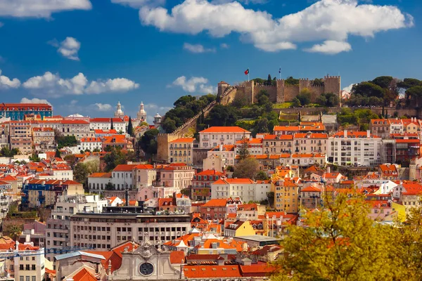 Історичному центрі Лісабона сонячний день, Португалія — стокове фото