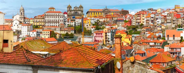 재미 다채로운 포르토, 포르투갈의 오래 된 마을 집합니다 — 스톡 사진