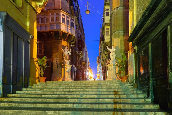 Decorated street in old town of Valletta, Malta — Stock Photo, Image