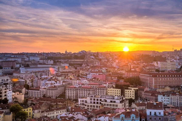 Centro storico di Lisbona al tramonto, Portogallo — Foto Stock