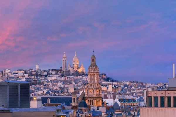 Sacre-coeur-Basilika bei Sonnenuntergang in Paris, Frankreich — Stockfoto