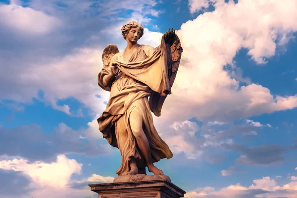 Standbeeld van engel op Saint Angel brug, Rome, Italië — Stockfoto
