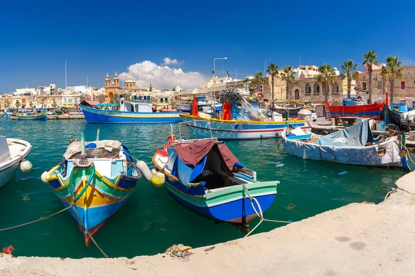 Taditional eyed boats Luzzu in Marsaxlokk, Malta — Stock Photo, Image