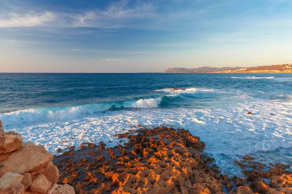 Mar ao pôr do sol, Chania, Creta, Grécia — Fotografia de Stock