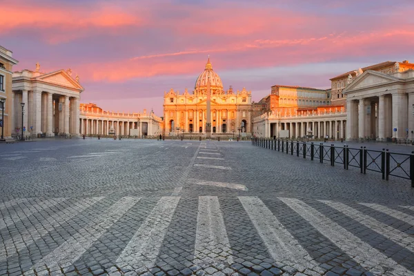 Catedral de San Pedro en Roma, Vaticano, Italia . — Foto de Stock