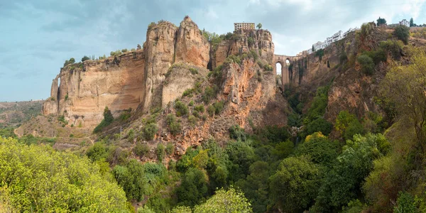 Puente nuevo, neue Brücke, in Ronda, Spanien — Stockfoto