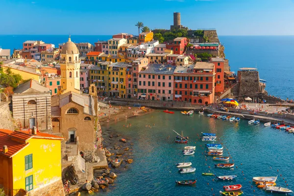 Panorama of Vernazza, Cinque Terre, Liguria, Italy — Stock Photo, Image