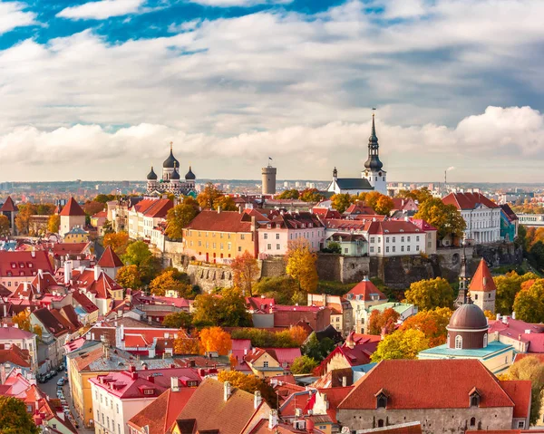 Letecké panorama starého města, Tallinn, Estonsko — Stock fotografie